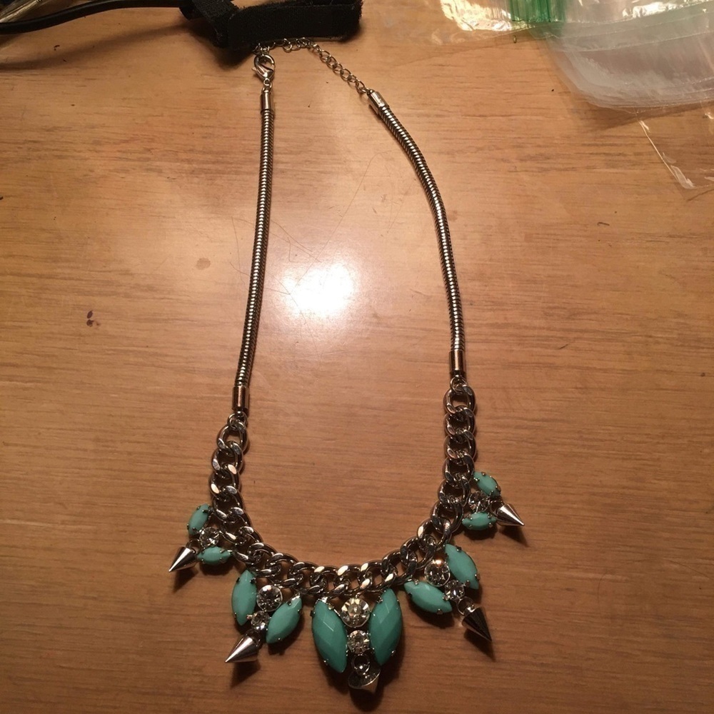 Excellent Condition 𝅺Turquoise & Silver Chain Necklace